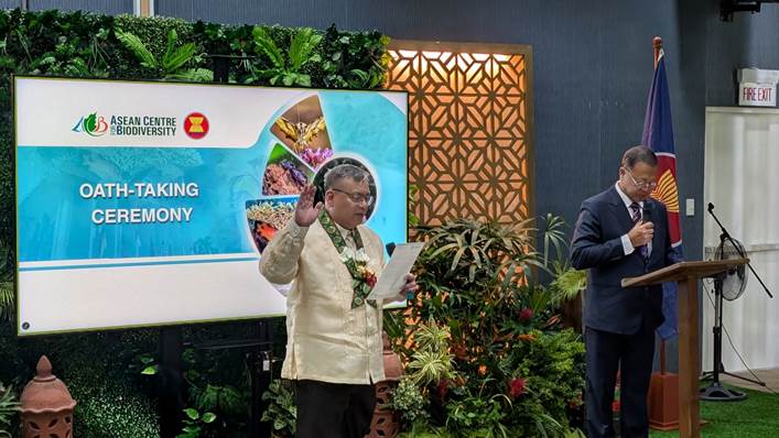 ASEAN Centre for Biodiversity welcomes peatland expert as new Executive Director
